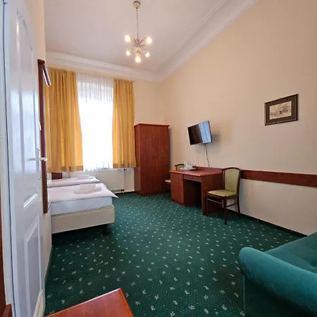 Sanssouci Bed & Breakfast 3*