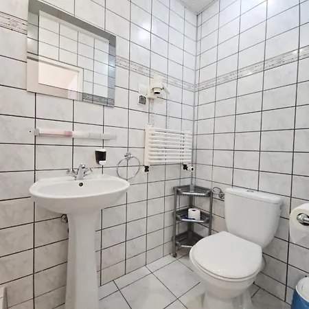 Sanssouci Bed & Breakfast 3*